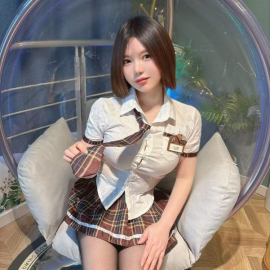 甜美小巧女友妹子