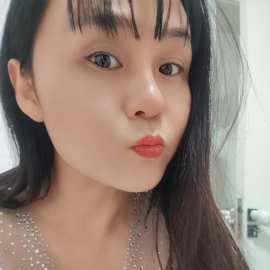 姐姐酥胸很大