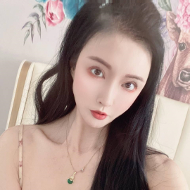 胸又大又软的大长腿小姐姐