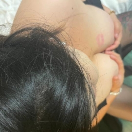 三通玩得开的年轻妹妹