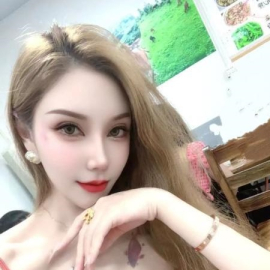 颜值身材很棒的小姐姐