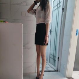 滨江自聊媚娘